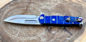 Challenge Coin USA Medford USMC Fighter knife. Silver blade, blue handle